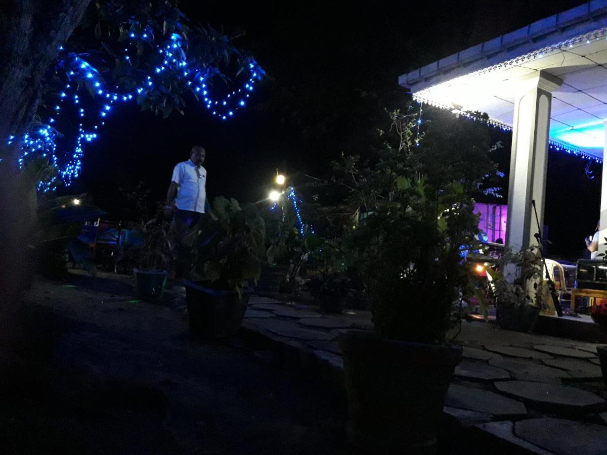 Hansika Guest Inn Buttala Exterior foto